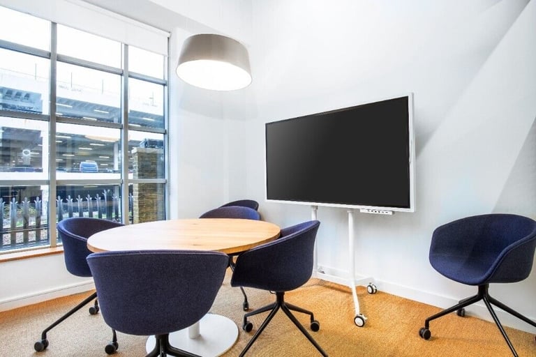 Kensington - W14 8TS, Tailor-made dream offices for 4 people at Spaces Avon House