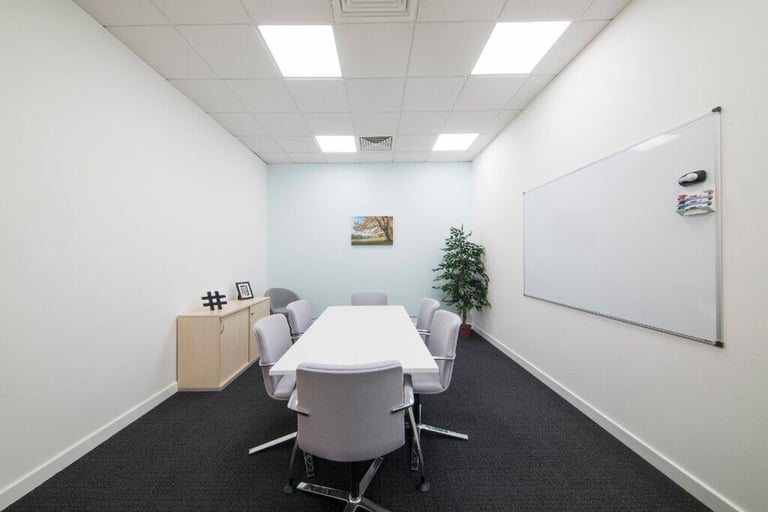 Manchester - M20 2YY, 5 Desk private office available at Adamson House