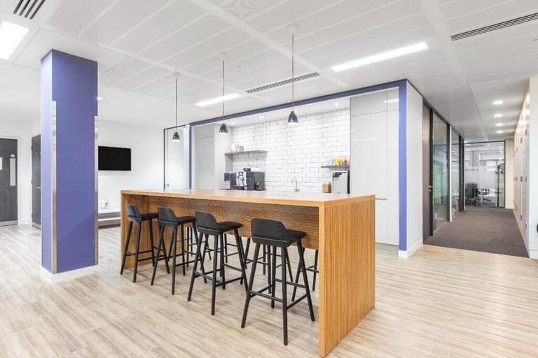 London - EC3A 8AA, Open Plan serviced office to rent at Liverpool Street St Mary's Axe