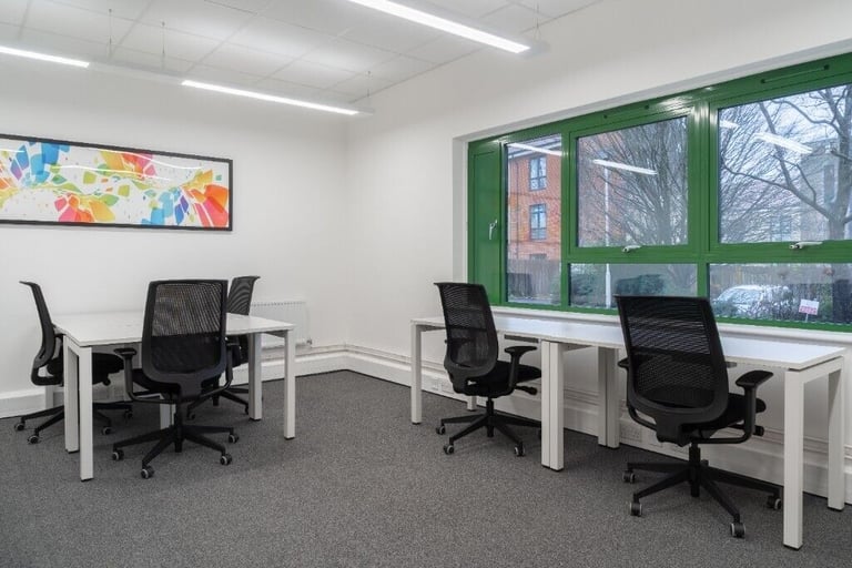Crowborough - TN6 1DH, Open plan 2690 sqft serviced office to rent at Pine Grove