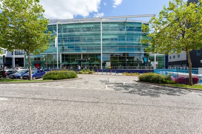 Milton Keynes - MK9 2UB, Furnished private office space for 5 desk at Midsummer Court
