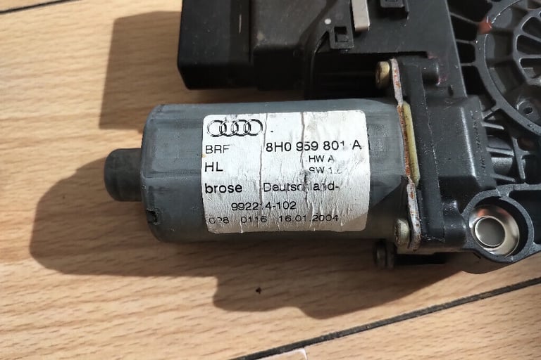 Audi RS4 A4 S4 B6 B7 Left Rear Window Motor 8H2959801