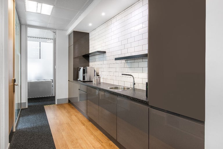 Liverpool - L3 1BP, Join a collaborative coworking environment in Regus Mann Island