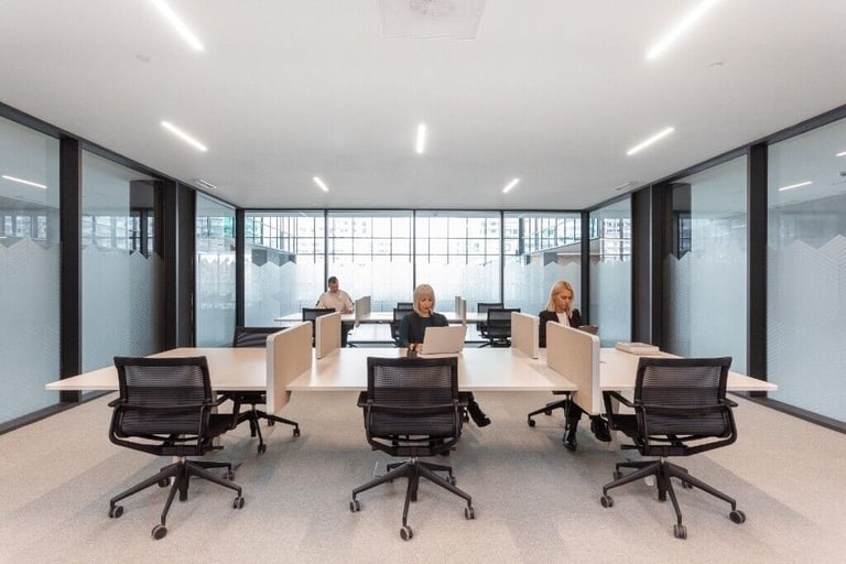 London - E14 4QZ, Book a reserved coworking spot in Spaces Canary Wharf