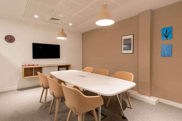 London - W6 8JA, Find a dedicated desk and get down to business in Spaces Hammersmith The Foundry