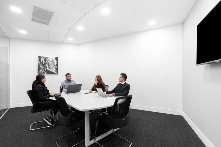 London – EC3A 8BF, Private office space for 5 people in Signature St Mary Axe 28th & 29th Floors