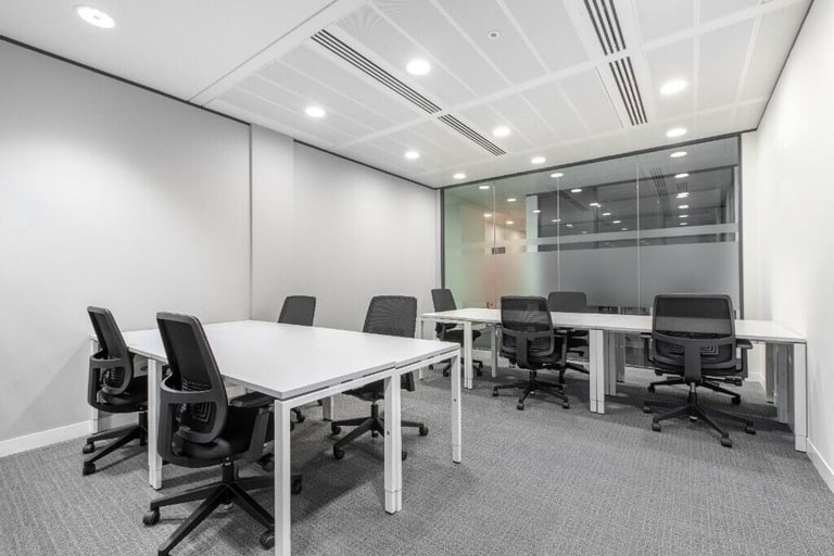 London - EC3A 8AA, Open Plan serviced office to rent at Liverpool Street St Mary's Axe