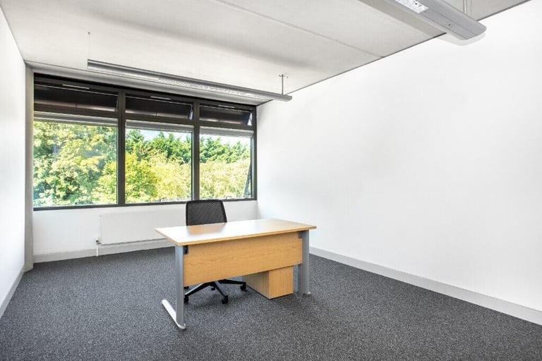 Luton - LU2 8DL, 2ws serviced office to rent at Great Marlings