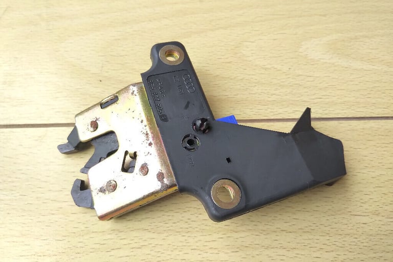Audi RS4 S4 A4 Boot Lock Mechanism 8E5827505