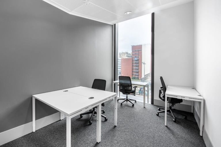 Liverpool - L3 1BP, Co-working 322 sqft serviced office to rent at 1 Mann Island