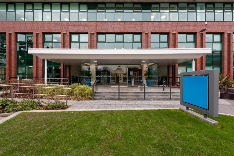 Manchester - M20 2YY, Open plan 2690 sqft serviced office to rent at Adamson House