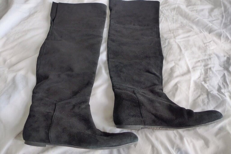 image for Fabulous Sam Edelman, black, soft suede, 'knee high' boots. Size: 39-40 (6.5-7). Great condition.