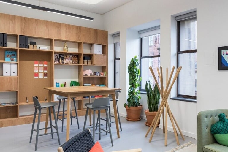 Glasgow - G2 1PP, 1 Desk serviced office to rent at Spaces West George Street 