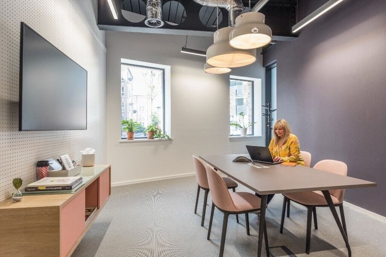 Edinburgh - EH3 9QA, 4 Desk private office available at Spaces Lochrin Square