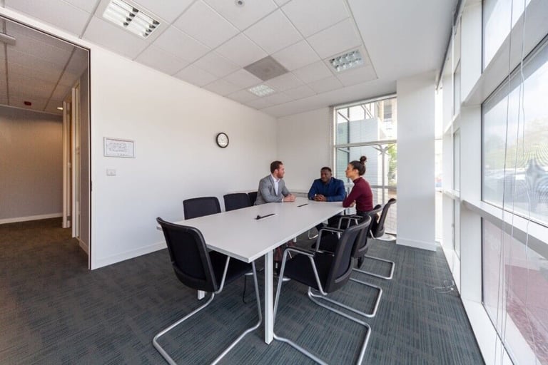 Welwyn Garden City - AL7 1TW, 5 Desk serviced office to rent at Falcon Gate