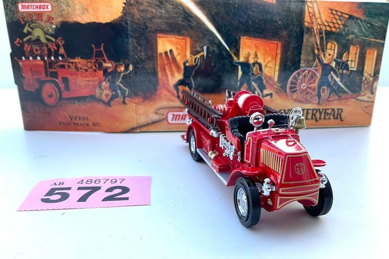Matchbox yesteryear YFE-01 1920 Mack AC Fire Engine