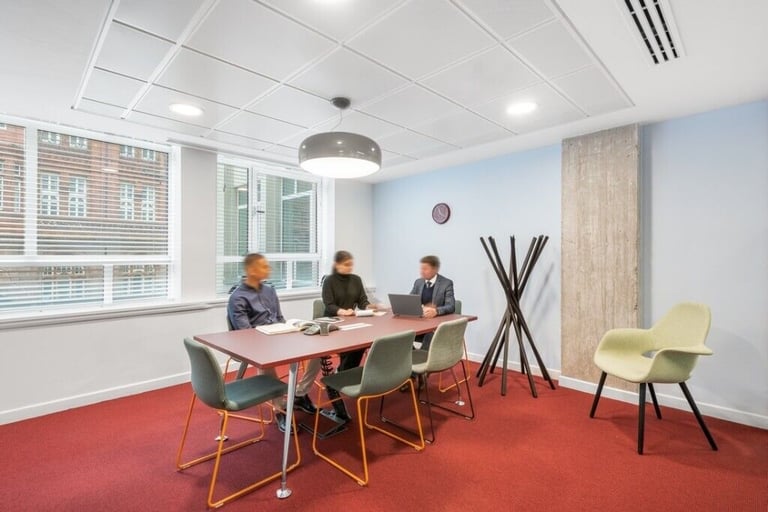 Manchester - M1 5AN, Serviced office to rent for 5 desk at Peter House