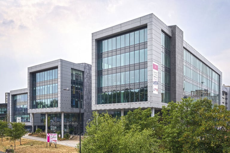 Sheffield - S1 2BJ, Join a collaborative coworking environment in Spaces Acero