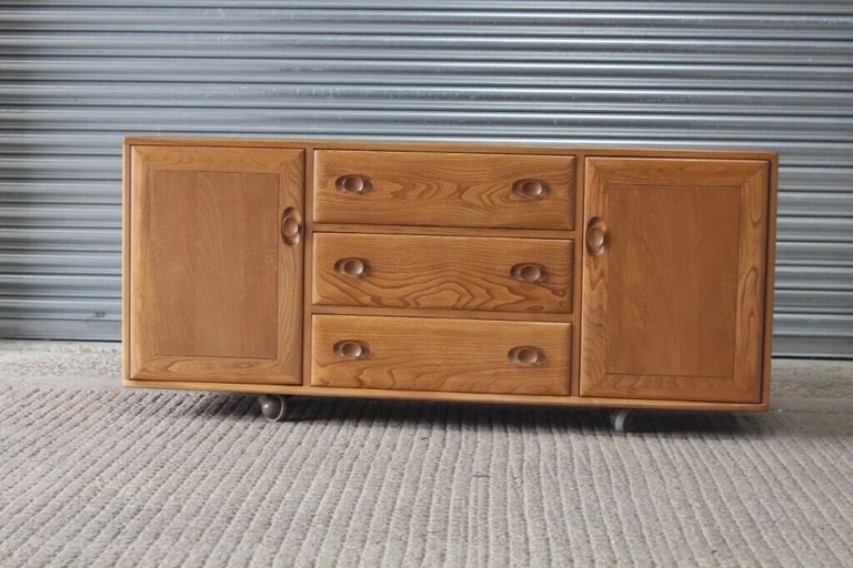 Light Finish Blonde Vintage Mid Century Ercol 455 Windsor Sideboard  Cupboard with 3 Drawers | in Hitchin, Hertfordshire | Gumtree