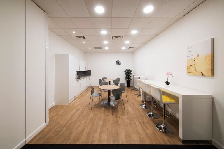 Manchester - M20 2YY, 5 Desk private office available at Adamson House