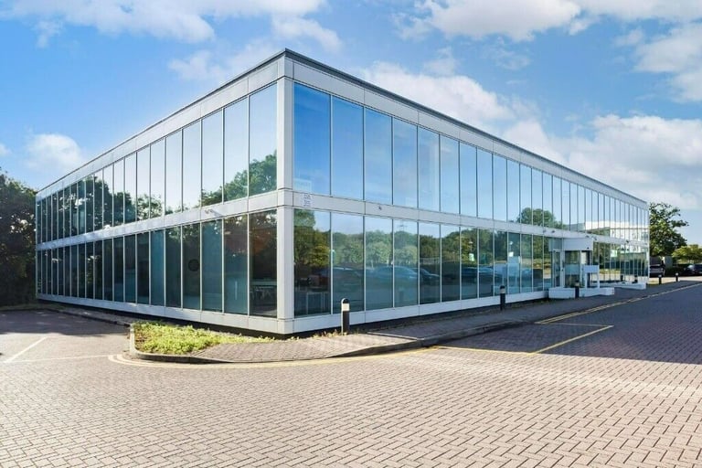 Swindon - SN5 6QR, Open plan office space for 15 people at Windmill Hill Business Park 