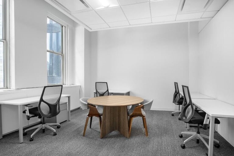 Birmingham – B1 1RS, Tailor-made dream offices for 3 people in Spaces The Mailbox