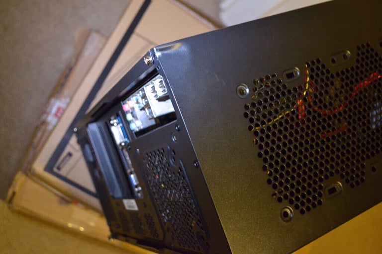 Gaming PC guts... 6 core FX 6300 8GB RAM 60GB SSD bare bones