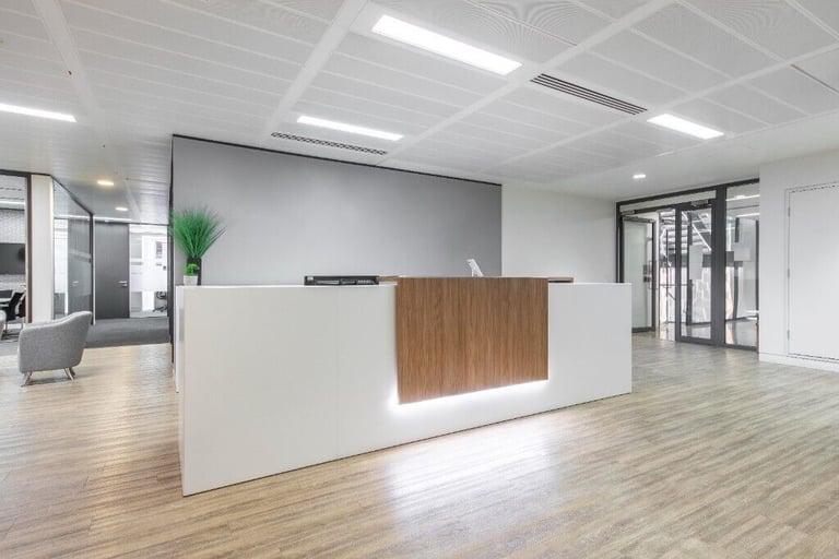 London - EC3A 8AA, Open Plan serviced office to rent at Liverpool Street St Mary's Axe