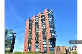 3 bedroom flat in Islington Wharf, Manchester, M4 (3 bed) (#1014343)