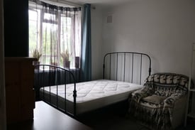DOUBLE ROOM CAMBELL HOUSE WHITE CITY, LONDON W12 