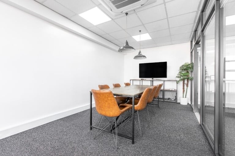 Southampton - SO14 5FE, Furnished private office space for 4 desk at Andersons Road