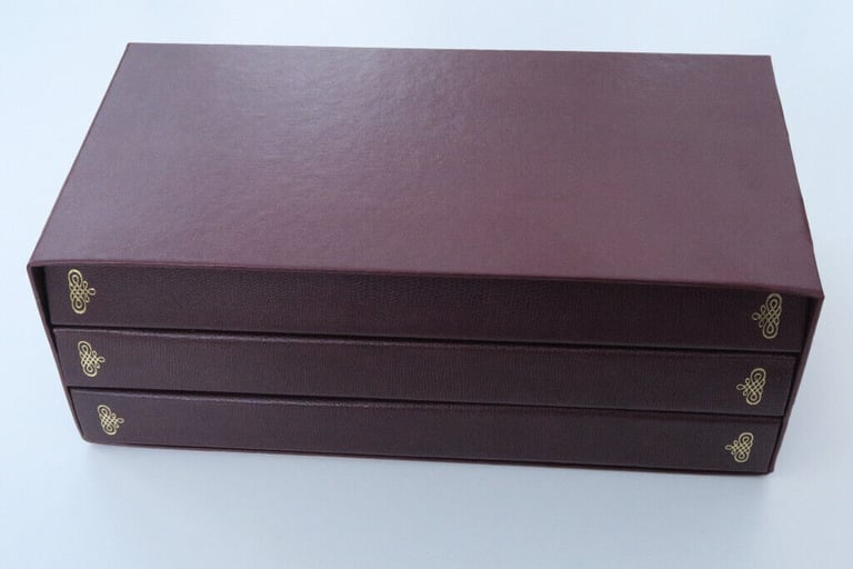 3 Boots Classic Slip-in Burgundy Photo Album Holds 100 6x4 Photos in Box