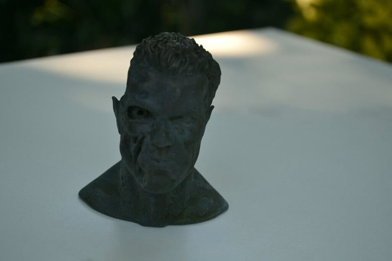 Terminator T-800 Arnie faux bronze statue/ sculpture