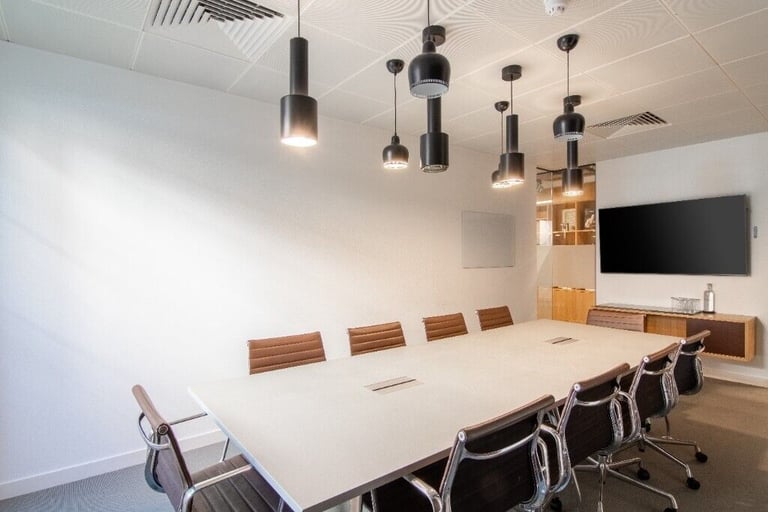 Brighton - BN1 4DU, Book a reserved coworking spot in Spaces Trafalgar Place
