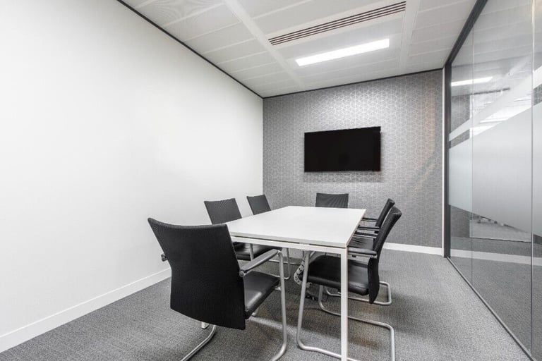 London - EC3A 8AA, Open Plan serviced office to rent at Liverpool Street St Mary's Axe