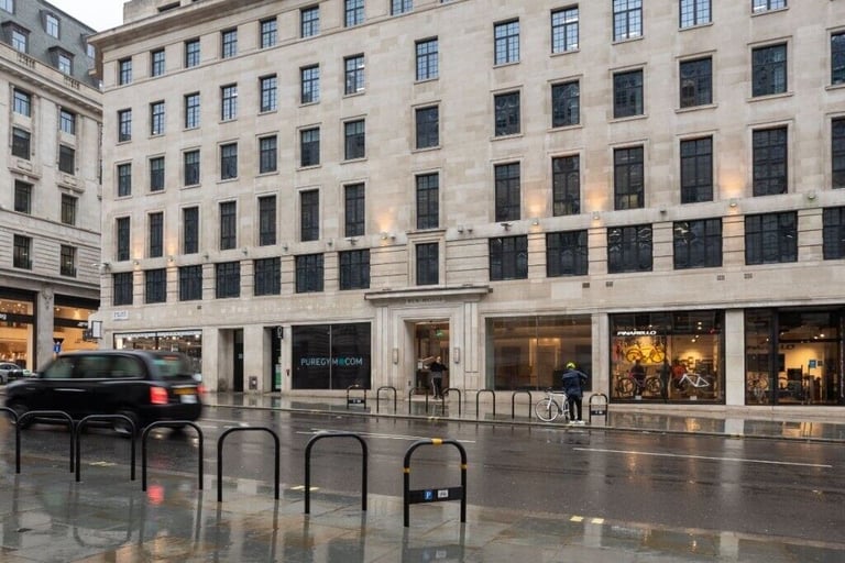 London - SW1Y 4PE, 3 Work station private office to rent at Regent Street St James's