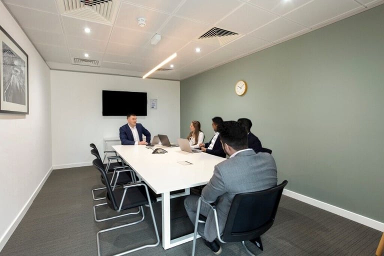 Birmingham - B15 1TR, 3 Work station private office to rent Apex House 