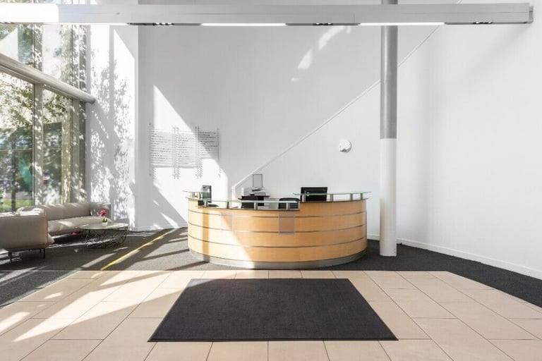 Manchester - M22 5TG, Your private office 4 desk to rent at Manchester Airport 