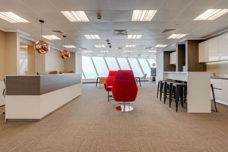 St Albans - AL1 3TF, 10 Desk serviced office to rent at 2 Fountain Court