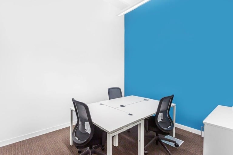 Manchester - M27 6DB, 5 Work station private office to rent at Lowry Mill Swinton