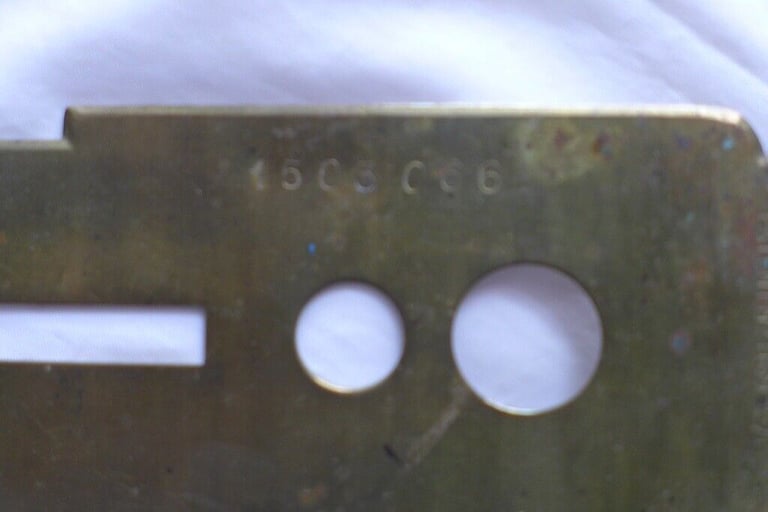 COLLECTOR’S ITEM: ANTIQUE / VINTAGE MILITARY BRASS BUTTON POLISHING SHIELD STICK / CLEANING GUARD