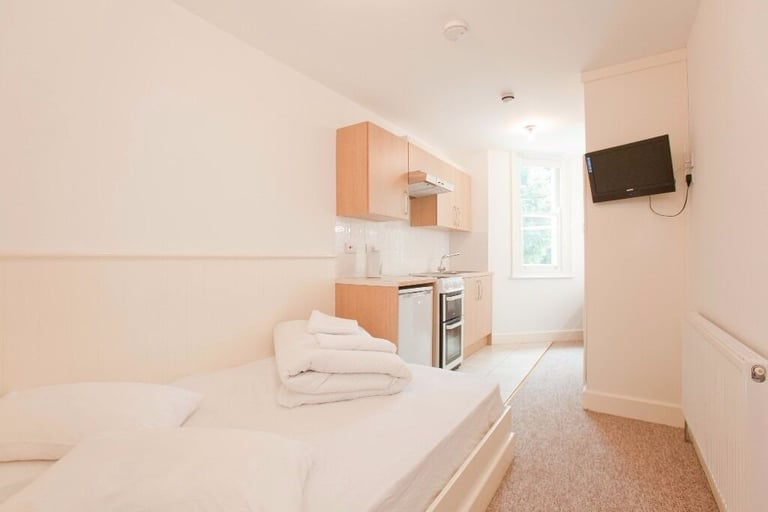 Studio Swiss Cottage Long Lets £1200 pcm all bills and WIFI