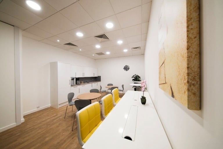Manchester - M20 2YY, Open plan 2690 sqft serviced office to rent at Adamson House