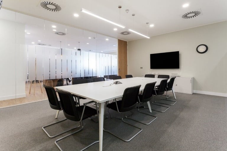 Crawley - RH10 9LU, 3 Desk private office available at Manor Royal 