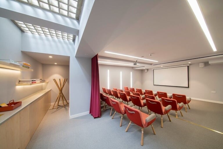 London - W1W 6XB, Your private office 4 desk to rent at Spaces Fitzrovia