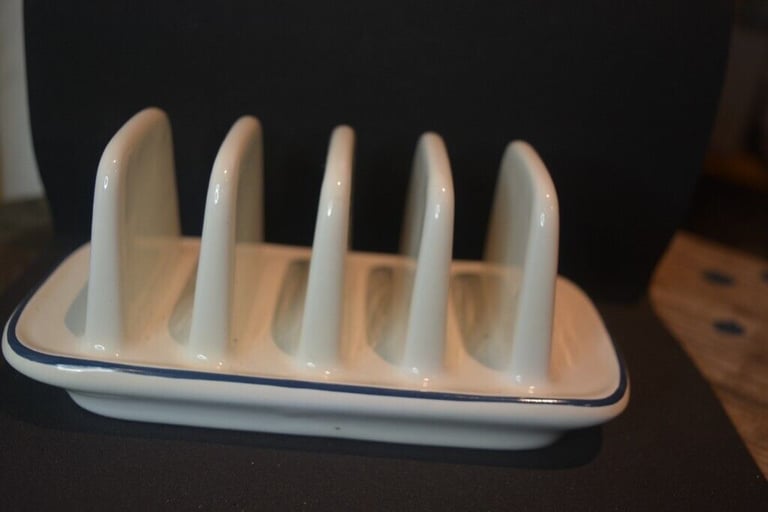 VINTAGE BOOTS COMARGUE CERAMIC TOAST RACK