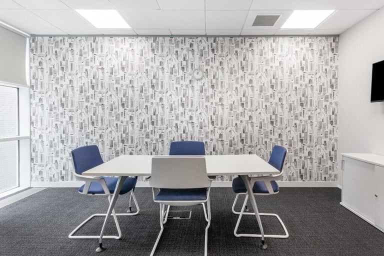 Milton Keynes - MK9 2UB, Furnished private office space for 5 desk at Midsummer Court
