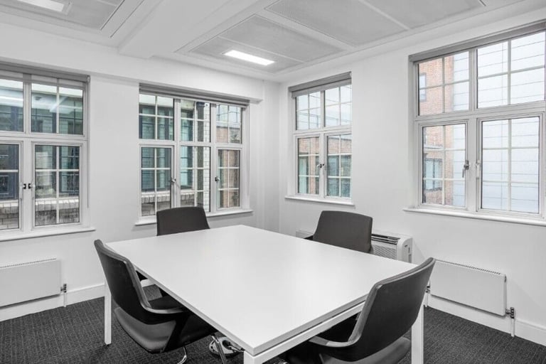 London - SW1Y 4PE, 1 Work station private office to rent at Regent Street St James's
