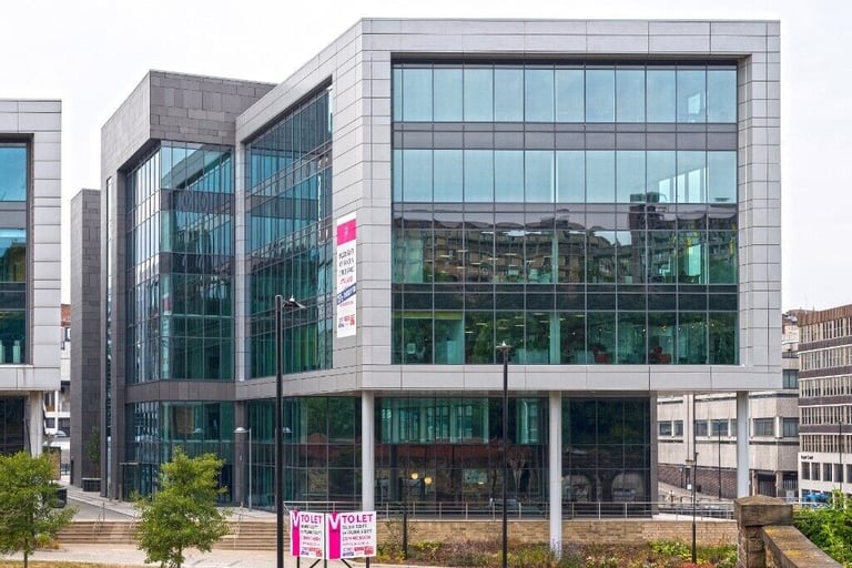 Sheffield - S1 2BJ, Your open plan office 15 desk to rent at Spaces Acero