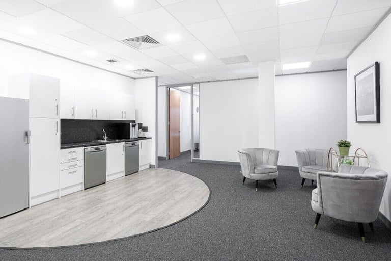Edinburgh - EH12 9DQ, Open plan office space for 15 people  at 4 Redheughs Rigg
